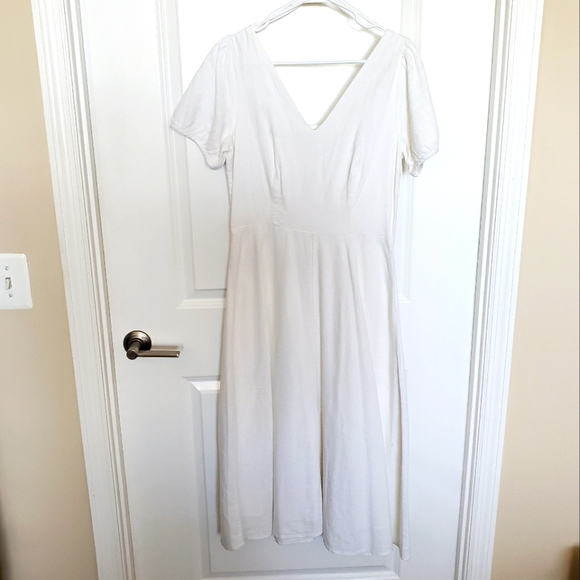 (Tall) NWT Gap White V-Neck Linen Puff-Sleeved Midi Dress - Picture 2 of 15